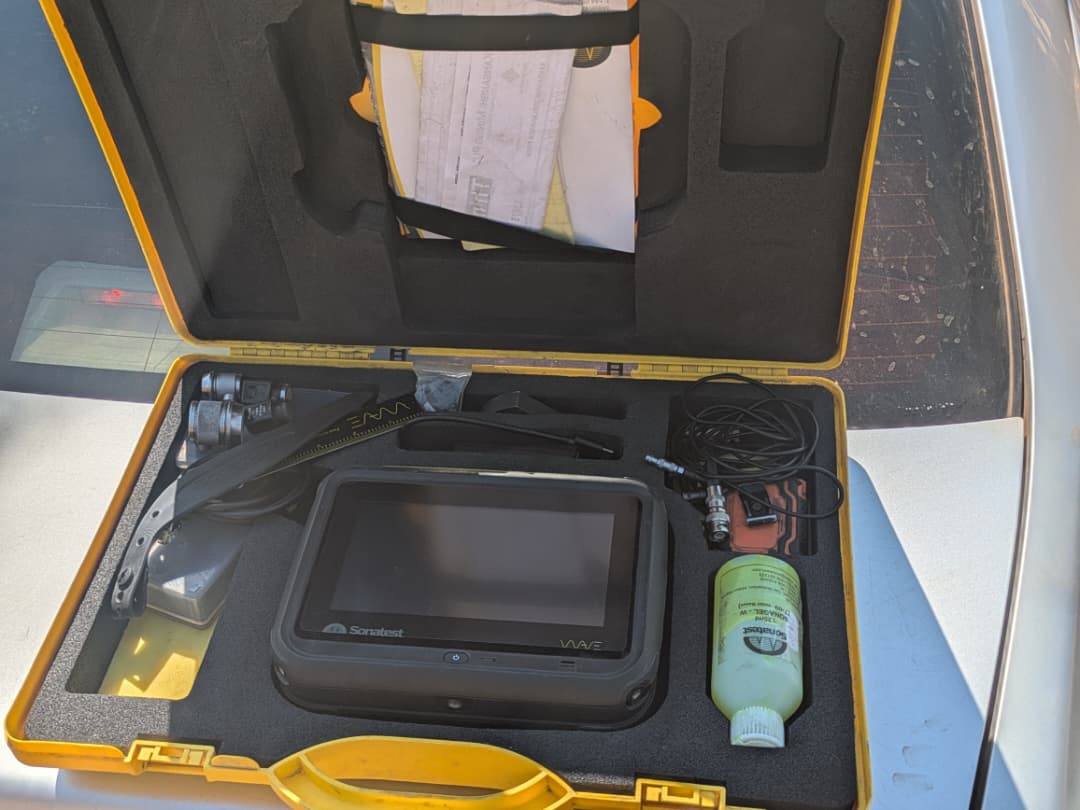 Advanced ultrasonic testing equipment setup